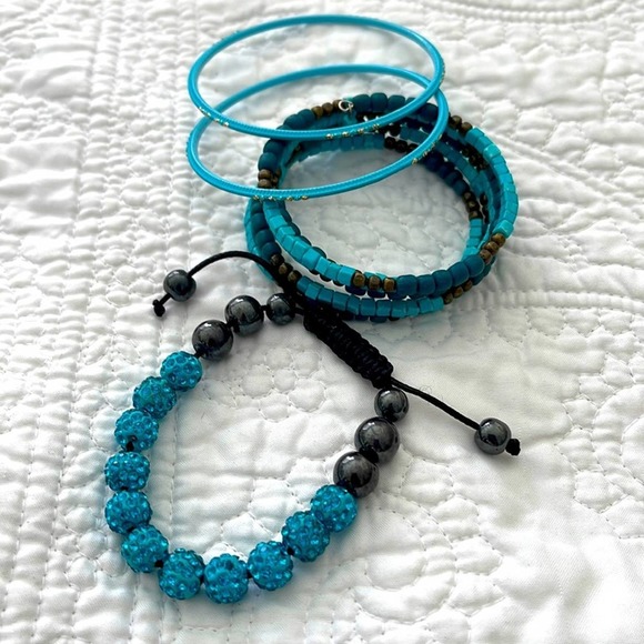 Jewelry - Bundle of Turquoise Colored Bracelets.